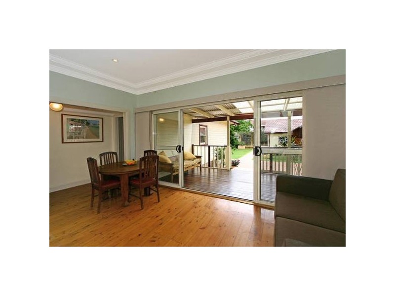 122 Wolger Street, Como NSW 2226
