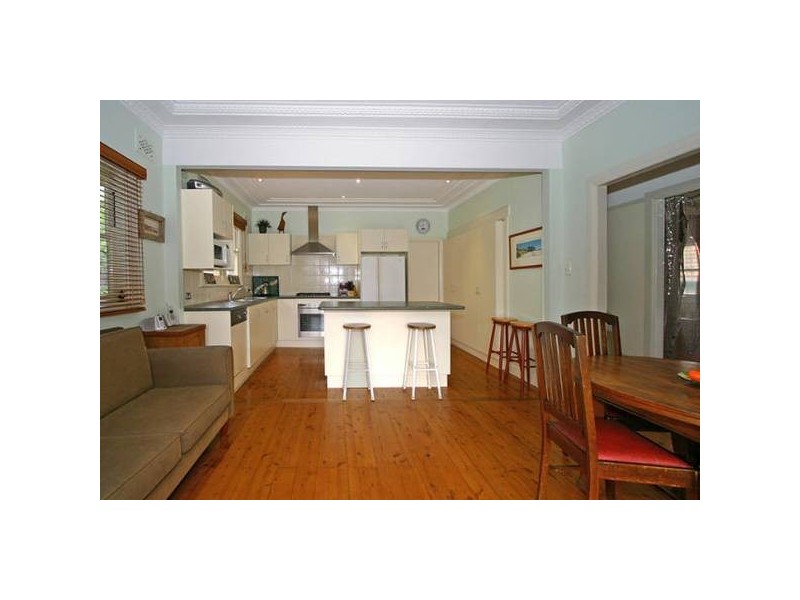 122 Wolger Street, Como NSW 2226