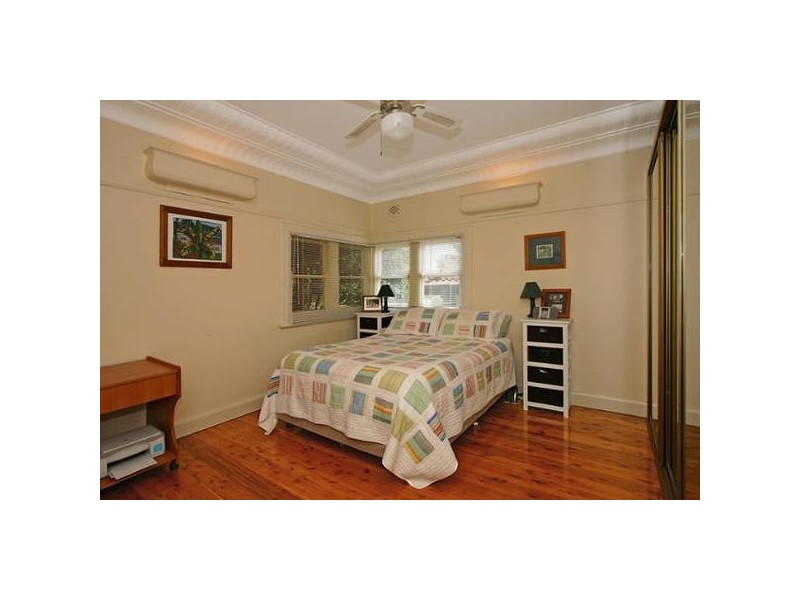 122 Wolger Street, Como NSW 2226