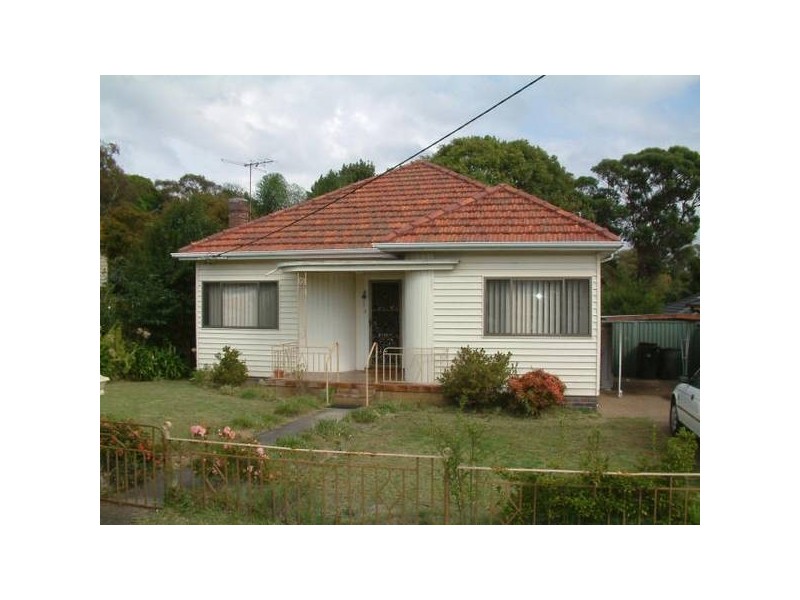 111 Oak Road, Kirrawee NSW 2232