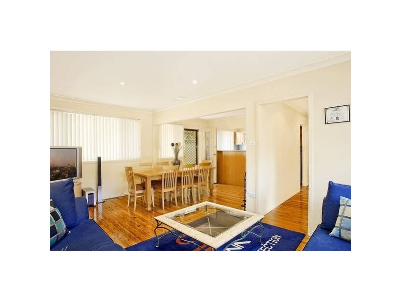 14 Mikarie Place, Kirrawee NSW 2232