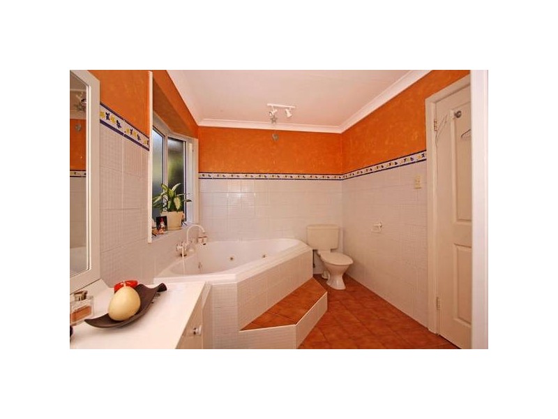 40 Central Avenue, Como NSW 2226