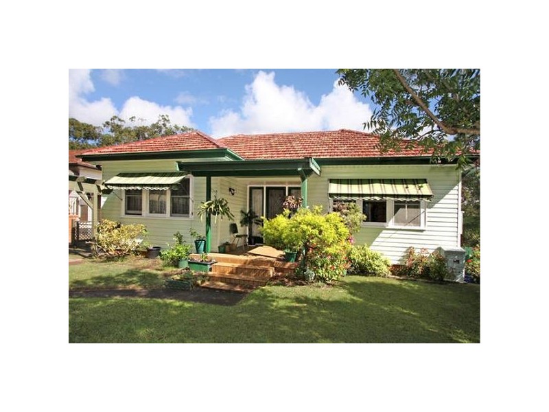 31 Acacia Road North, Kirrawee NSW 2232