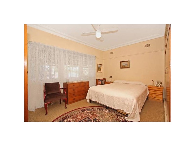 31 Acacia Road North, Kirrawee NSW 2232