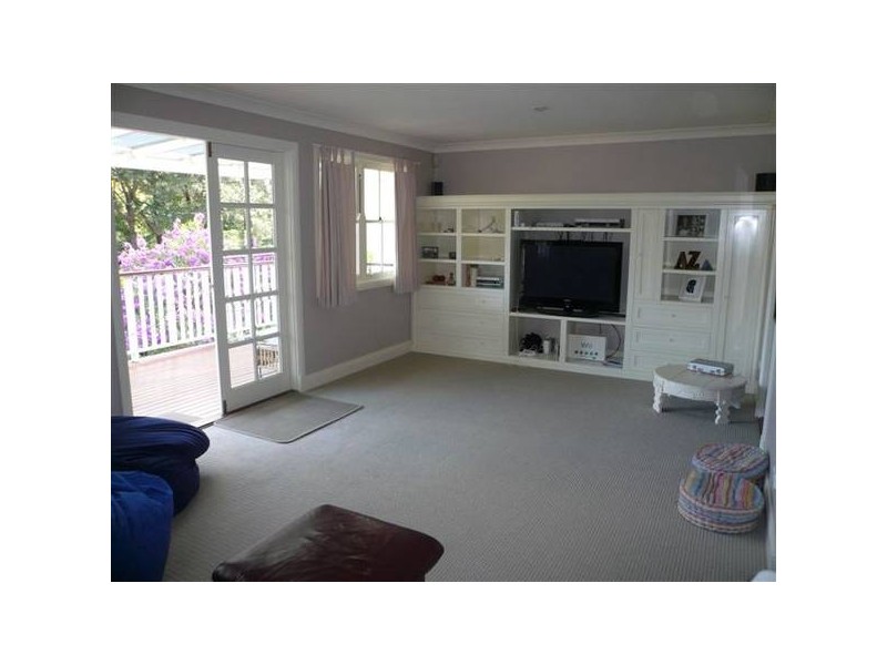 8 Inelgah Road, Como NSW 2226