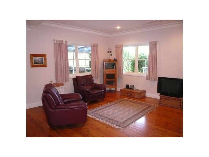 8 Inelgah Road, Como NSW 2226
