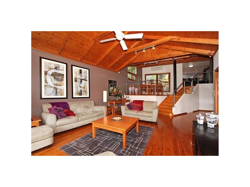 18 Upper Washington Drive, Bonnet Bay NSW 2226