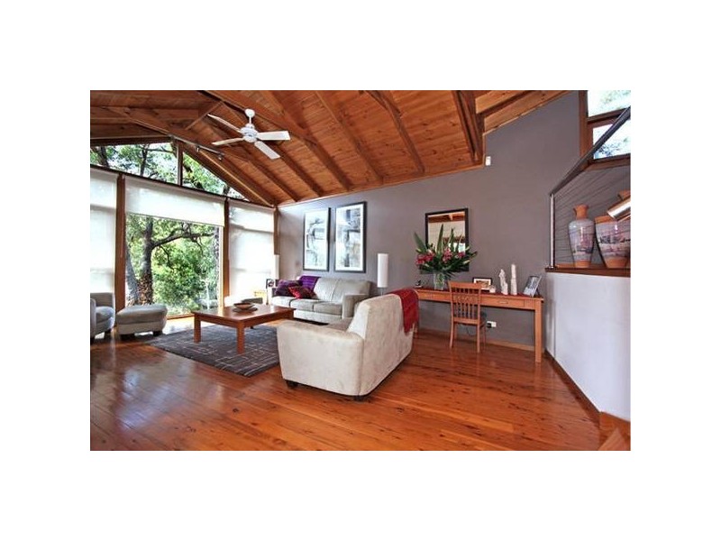 18 Upper Washington Drive, Bonnet Bay NSW 2226