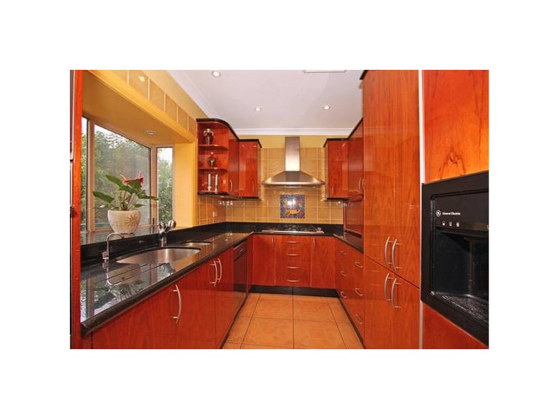 52 Tea Tree Place, Kirrawee NSW 2232