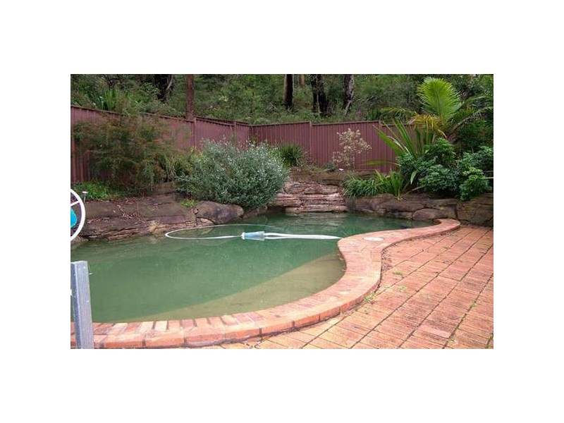 4 Warrangarree Drive, Woronora Heights NSW 2233