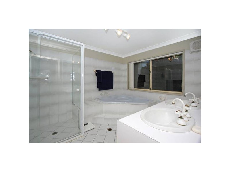 17 Juvenis Avenue, Oyster Bay NSW 2225