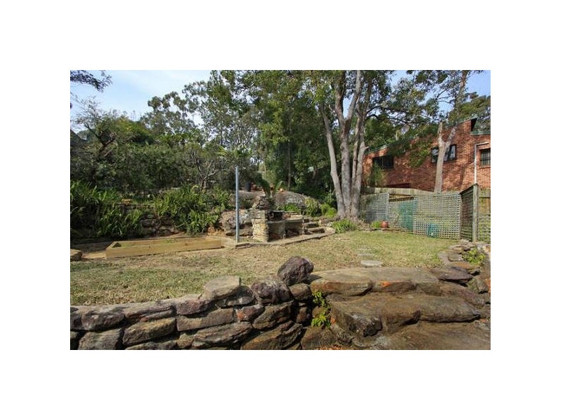 8 Tivoli Esplanade, Como NSW 2226