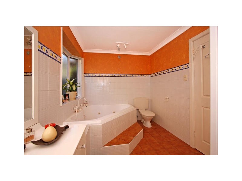 40 Central Avenue, Como NSW 2226