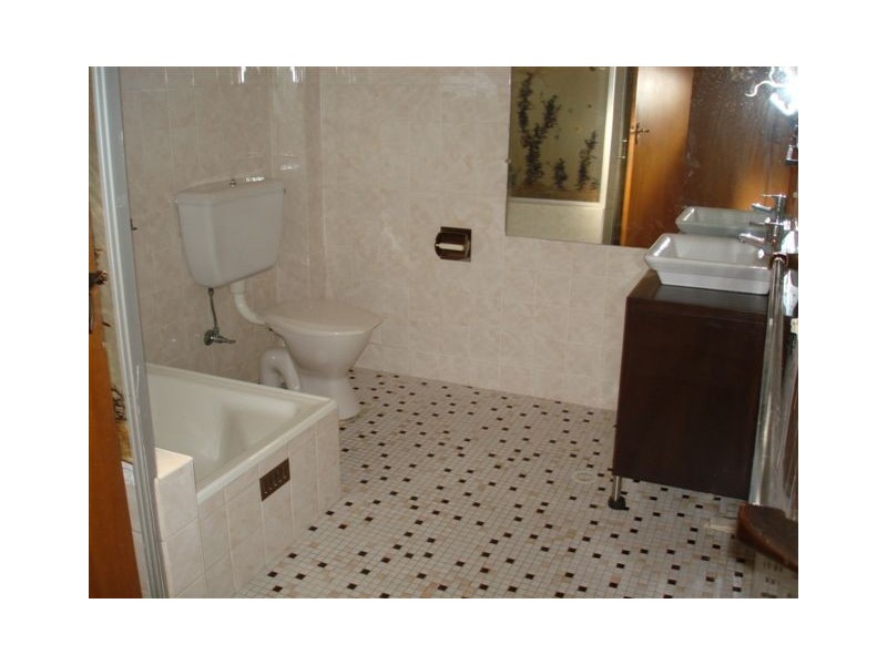 2B Ward Crescent, Oyster Bay NSW 2225