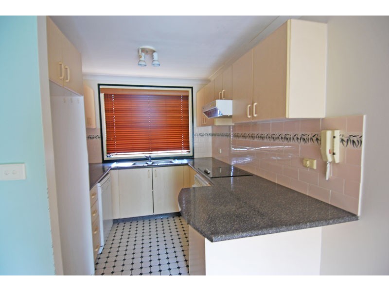 2/72 Merton Street, Sutherland NSW 2232