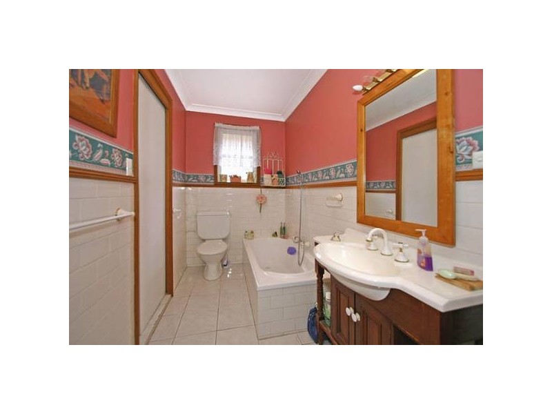 50 Bath Road, Kareela NSW 2232