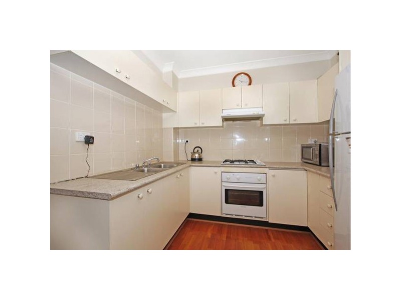 29/20 Leonay Street, Sutherland NSW 2232