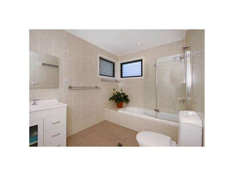 5 Loretta Avenue, Como NSW 2226