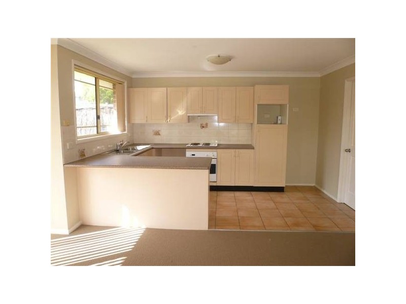 1/109 Oak Road, Kirrawee NSW 2232