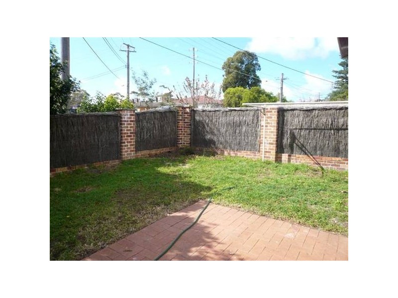 1/109 Oak Road, Kirrawee NSW 2232