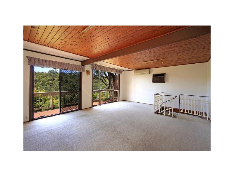 42 Upper Washington Dr, Bonnet Bay NSW 2226