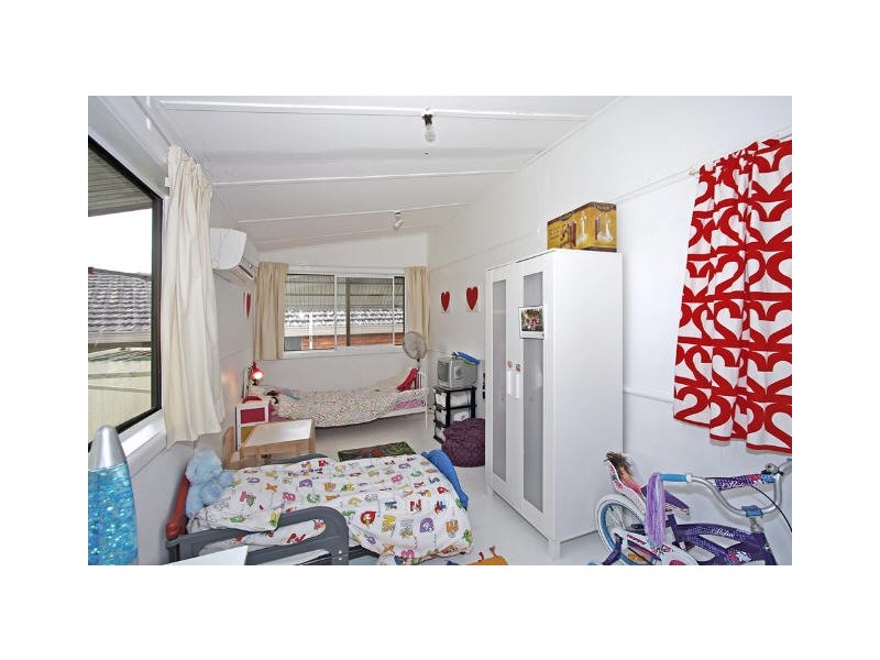 2 Logan Street, Loftus NSW 2232