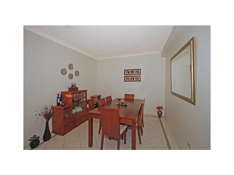 1/12 Yarra Vista Crt, Yarrawarrah NSW 2233