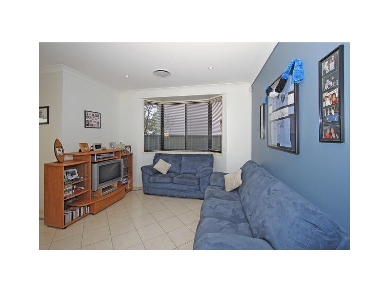 1/12 Yarra Vista Crt, Yarrawarrah NSW 2233