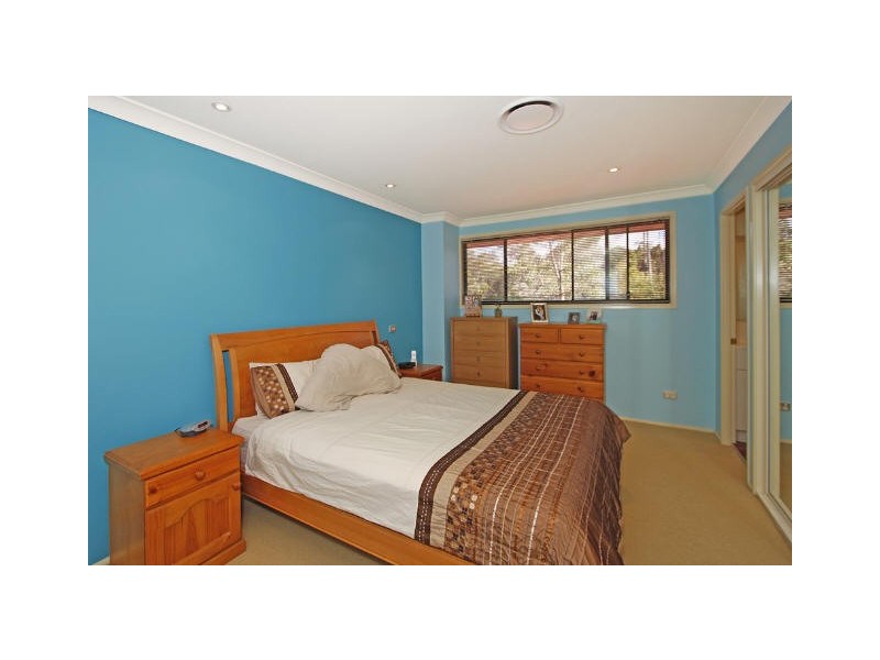 1/12 Yarra Vista Crt, Yarrawarrah NSW 2233