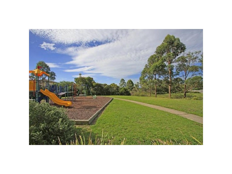 1/12 Yarra Vista Crt, Yarrawarrah NSW 2233