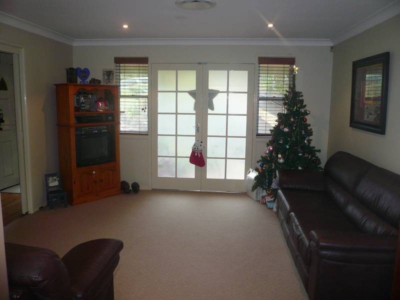 15 Tea Tree Place, Kirrawee NSW 2232