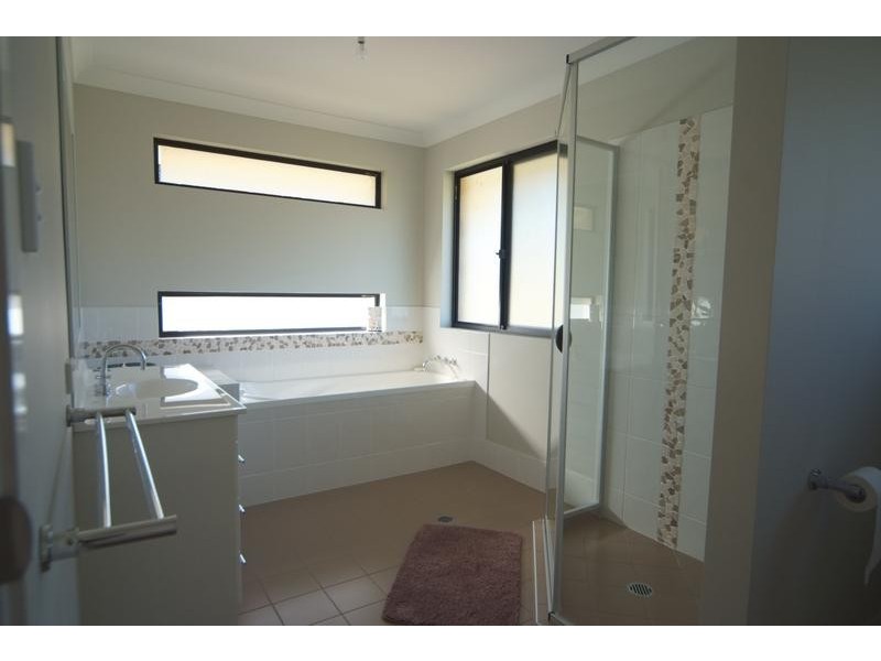 60 Pennefather Close, Yorklea NSW 2470