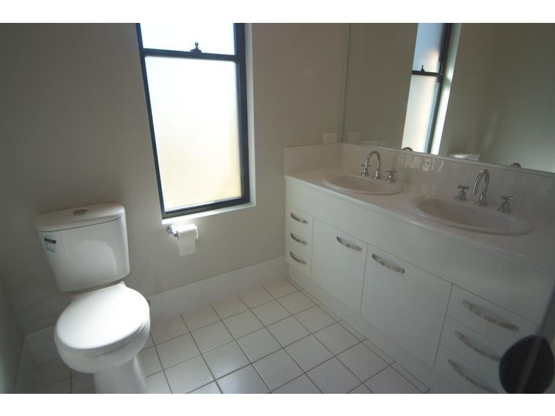 60 Pennefather Close, Yorklea NSW 2470