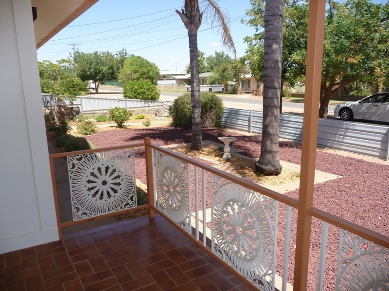 111 Pell Lane, Broken Hill NSW 2880