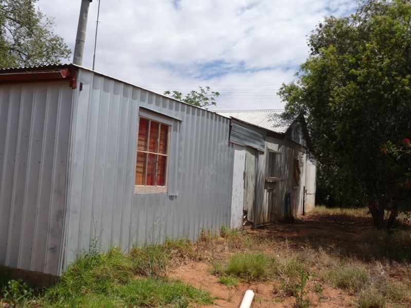 19 Henley Street, Menindee NSW 2879