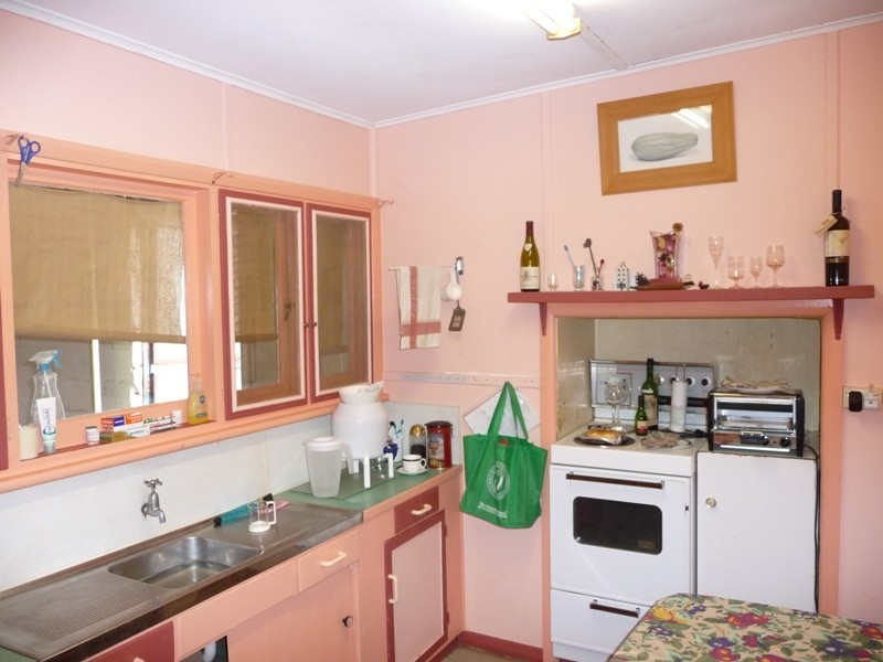 19 Henley Street, Menindee NSW 2879