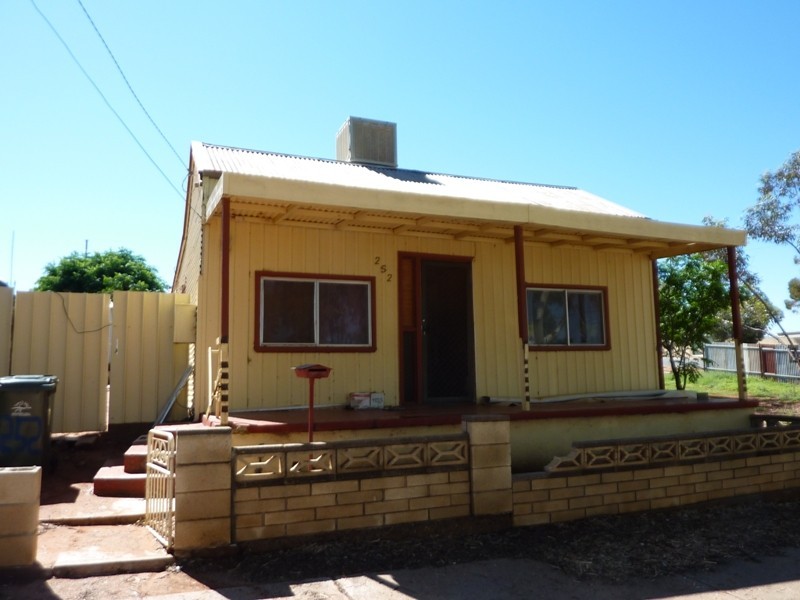 252 Lane Street & 175 Chloride Street, Broken Hill NSW 2880