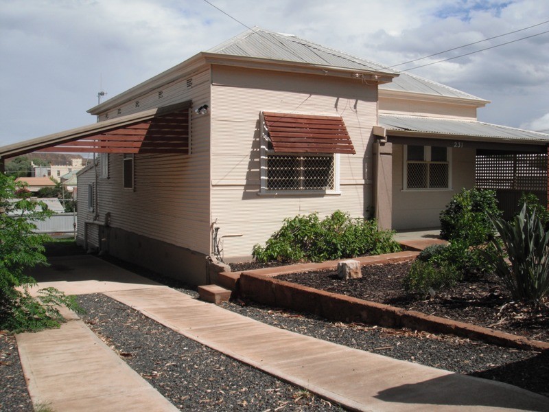 231 Lane Street, Broken Hill NSW 2880