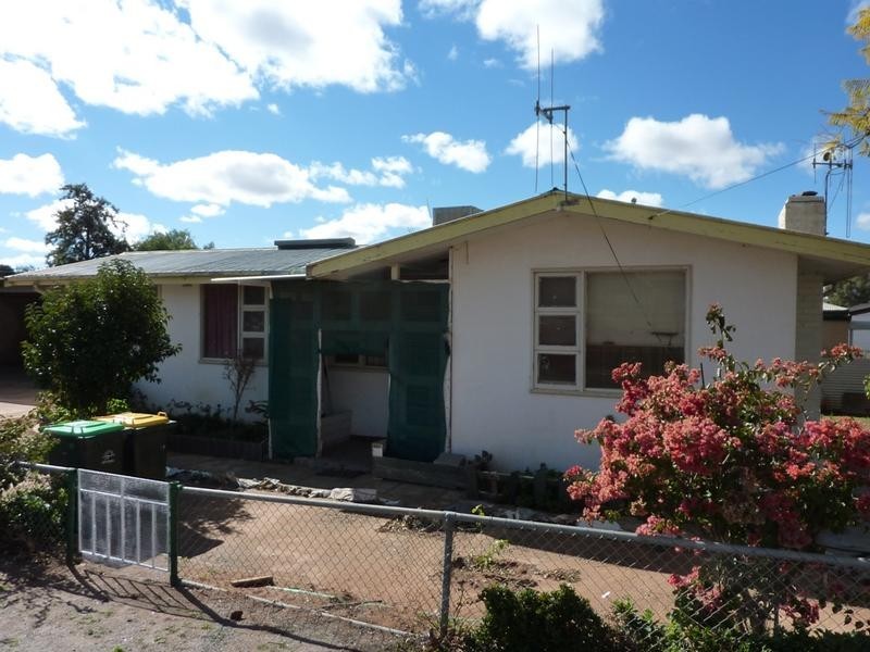 300 Boughtman Street, Broken Hill NSW 2880