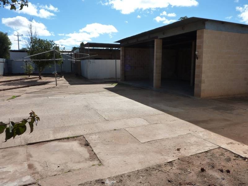 300 Boughtman Street, Broken Hill NSW 2880