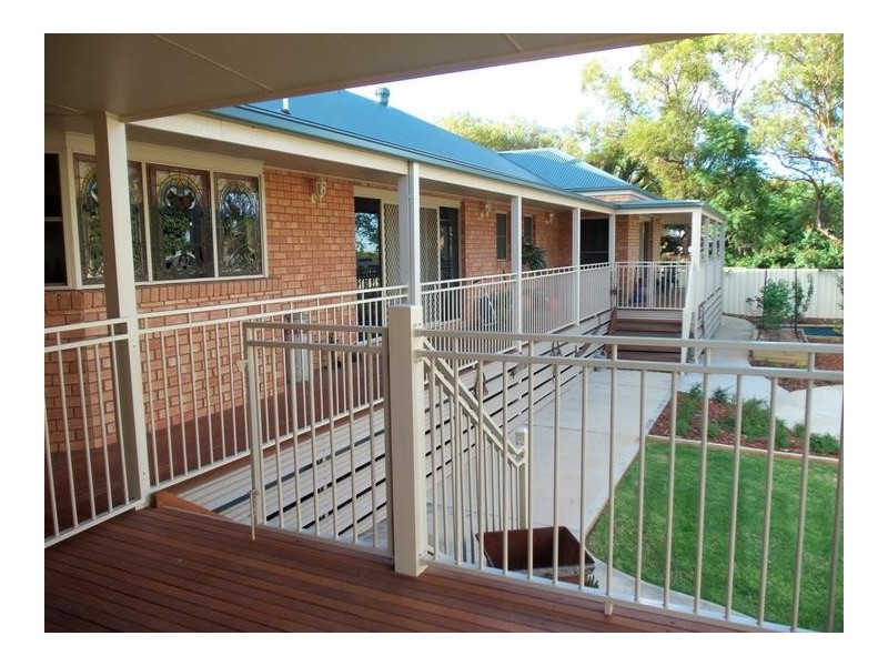 727 Chapple Street, Broken Hill NSW 2880