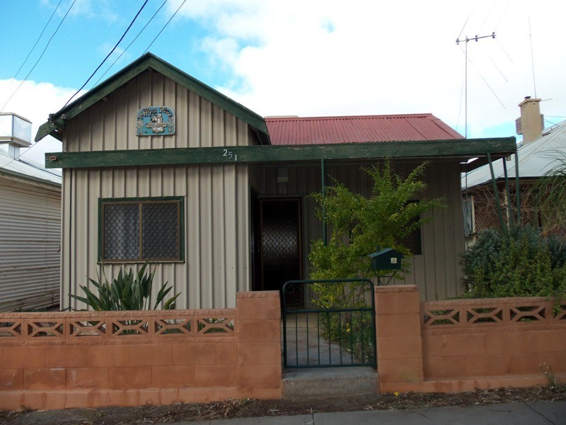 251 WILLIAM STREET, Broken Hill NSW 2880