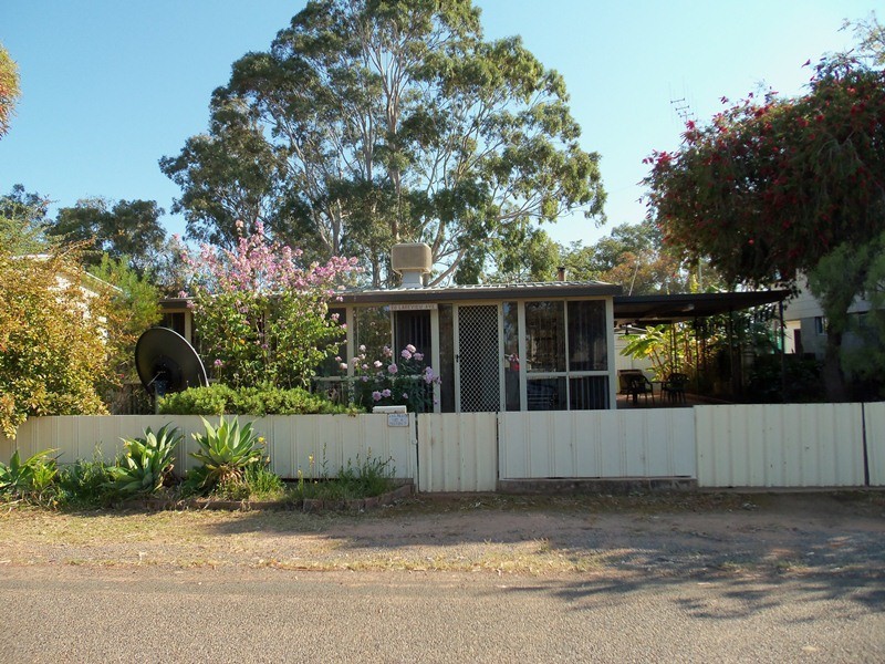 20 Lakeview Ave, Sunset Strip, Menindee NSW 2879