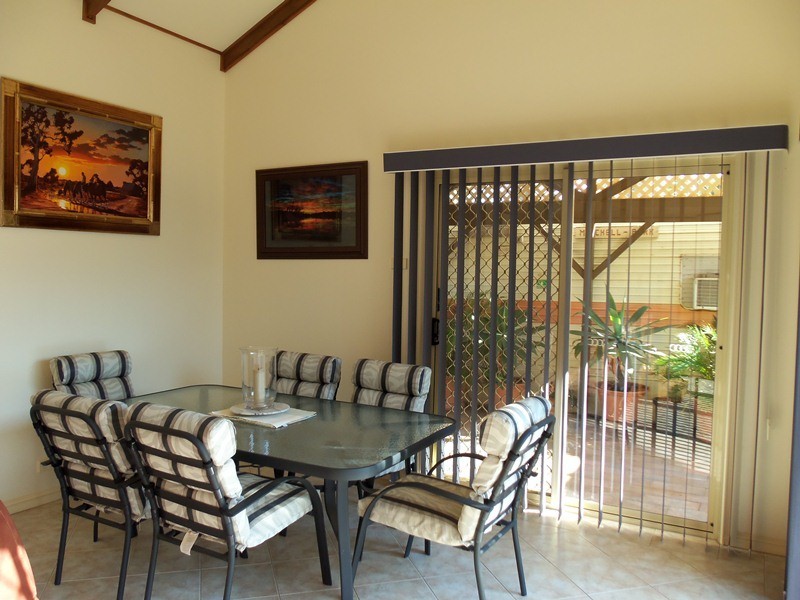 20 Lakeview Ave, Sunset Strip, Menindee NSW 2879