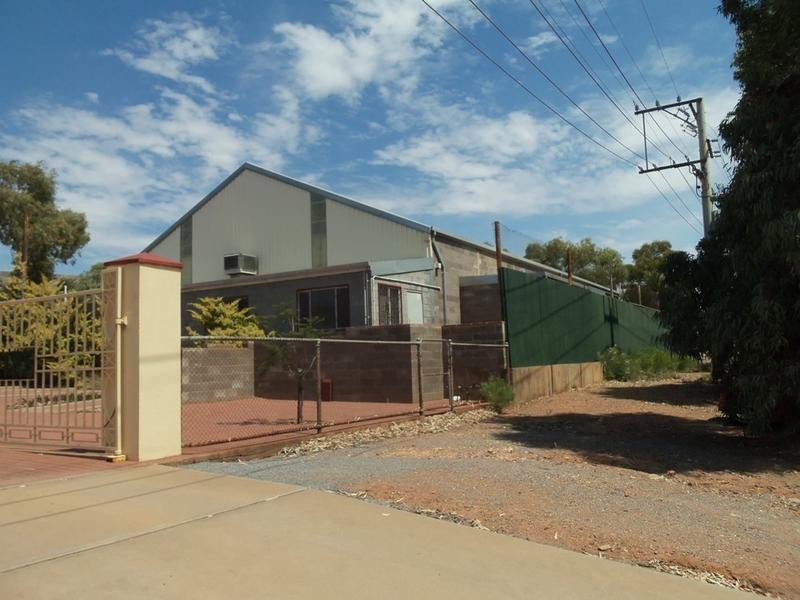 1 McGillivray Drive, Broken Hill NSW 2880