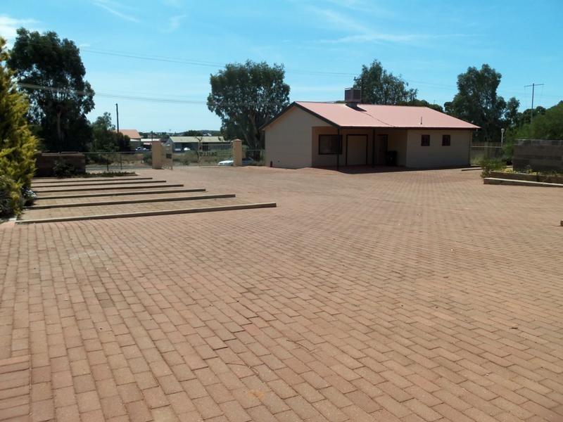 1 McGillivray Drive, Broken Hill NSW 2880