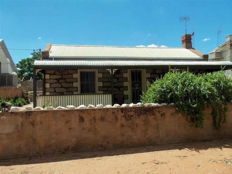 142 Gaffney Street, Broken Hill NSW 2880
