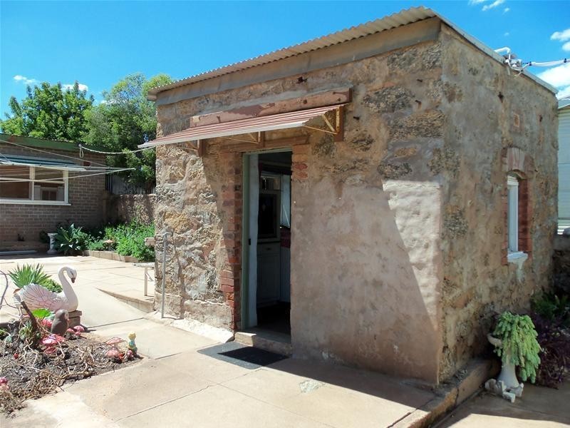 142 Gaffney Street, Broken Hill NSW 2880