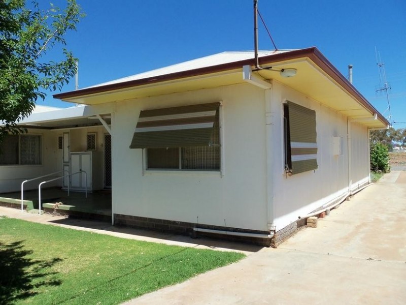 8 Brooks Street, Broken Hill NSW 2880