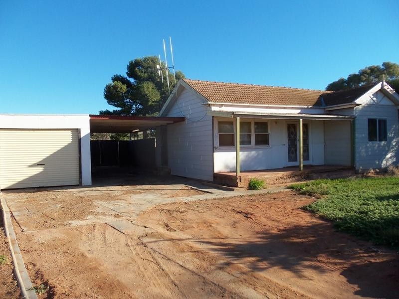 5 Racecourse Road, Broken Hill NSW 2880